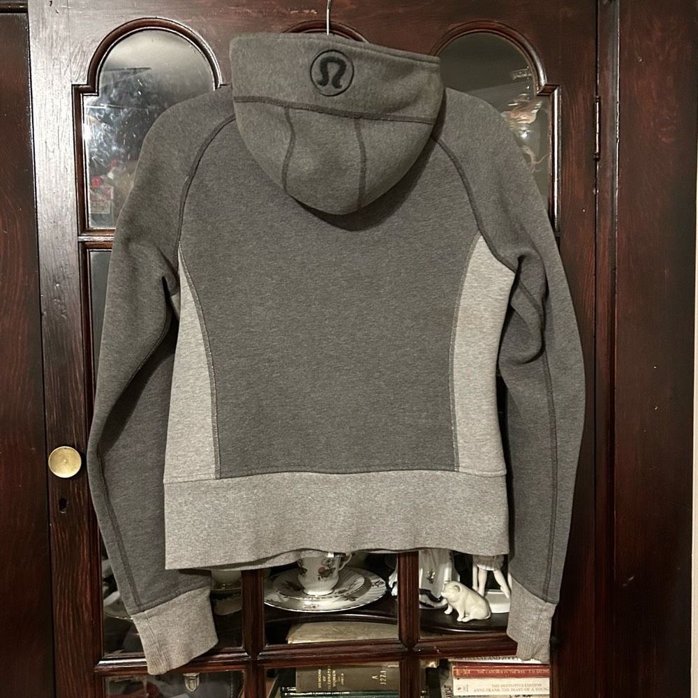 Lululemon Scuba Hoodie Size 8 - 2 tone gray - Picture 2 of 5